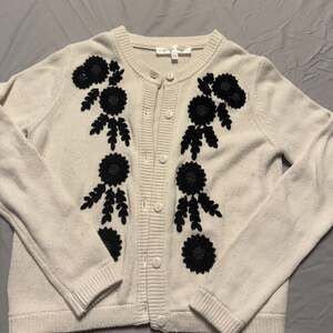 Chelsea & Theodore Ivory Floral Chunky Knit Embroidered Cardigan size small